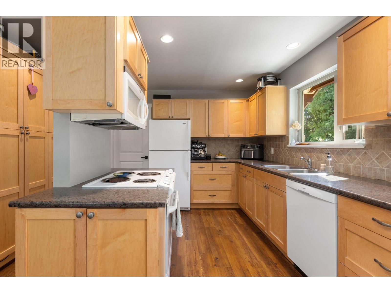 1044 Cedar Grove Lane, Pemberton, British Columbia  V0N 2L2 - Photo 34 - R3122974