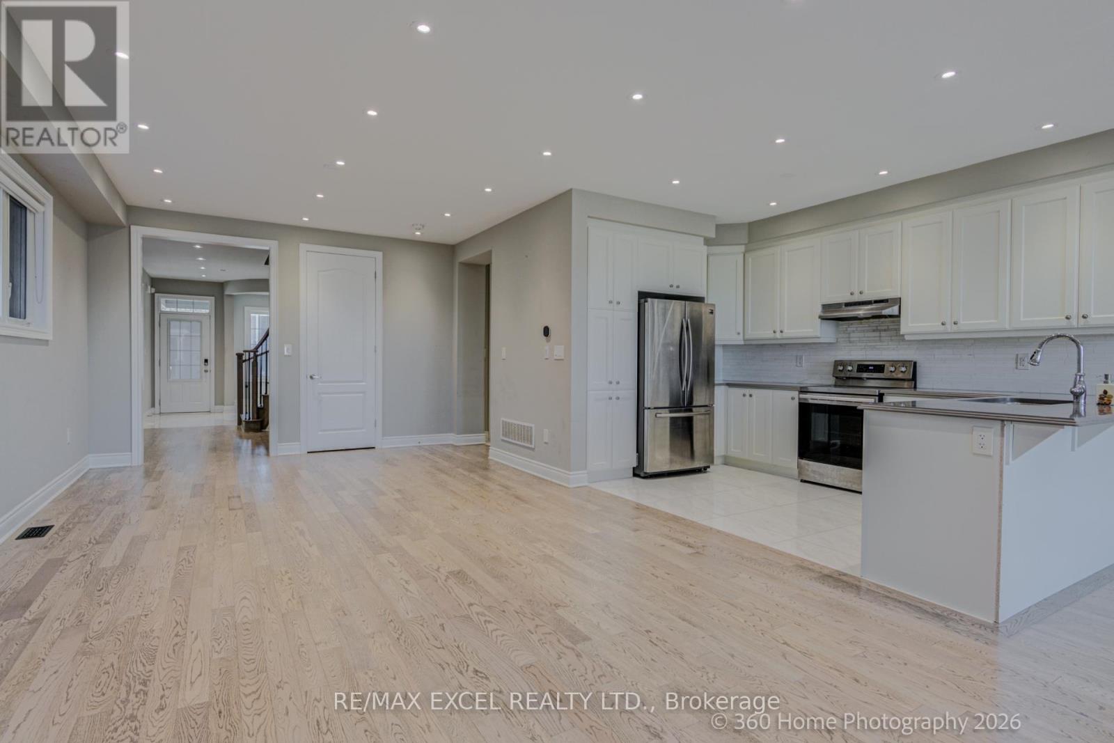 94 Hartney Drive, Richmond Hill, Ontario  L4S 0K6 - Photo 12 - N13119650