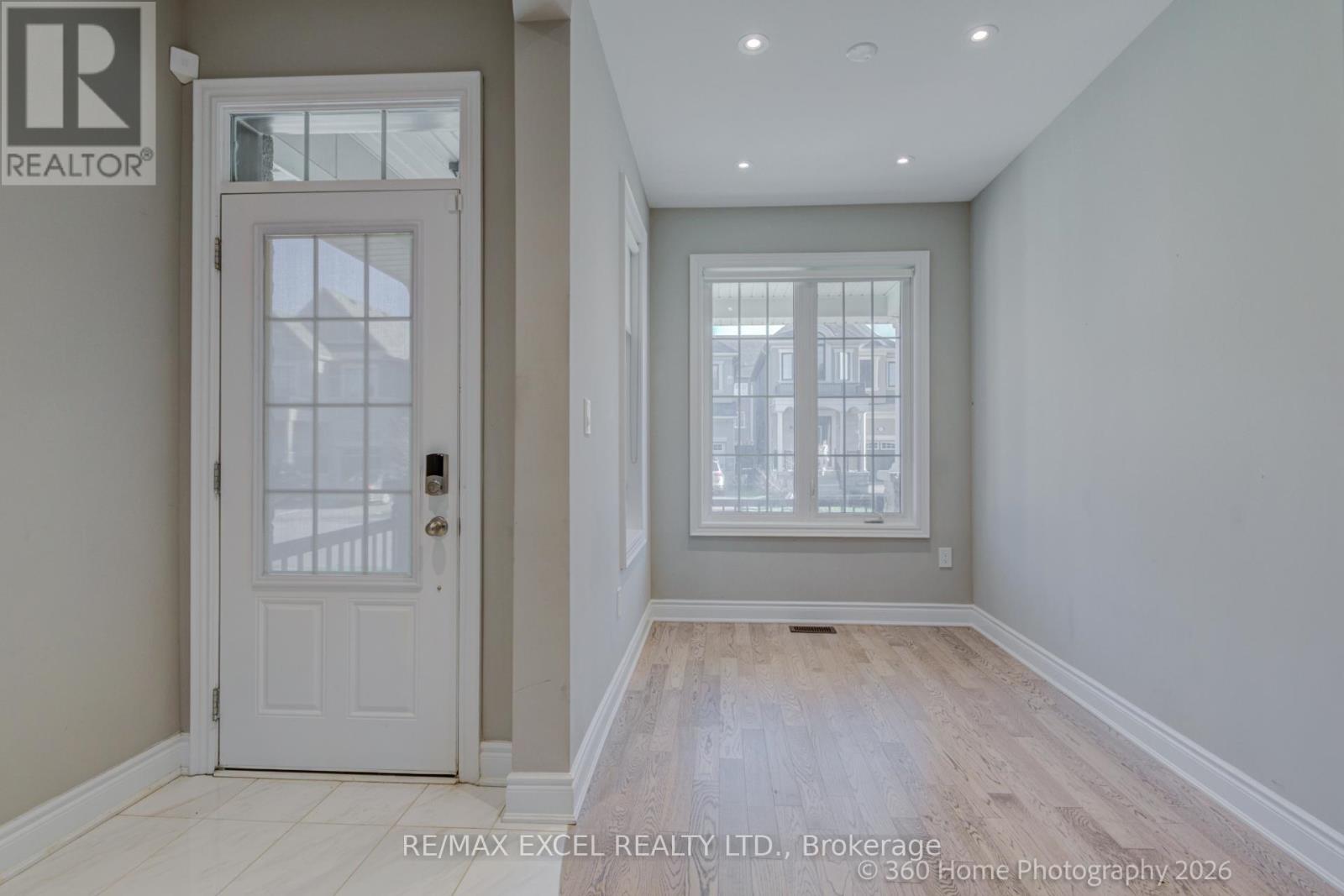 94 Hartney Drive, Richmond Hill, Ontario  L4S 0K6 - Photo 8 - N13119650