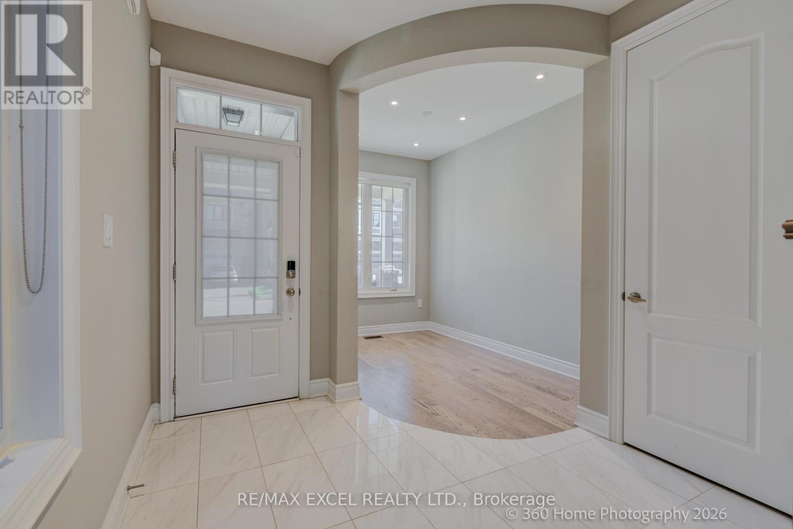 94 Hartney Drive, Richmond Hill, Ontario  L4S 0K6 - Photo 9 - N13119650