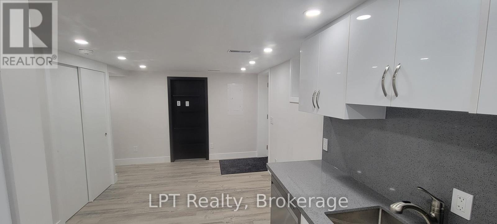 474 Phillip Murray Avenue, Oshawa, Ontario  L1J 1H5 - Photo 15 - E13090004