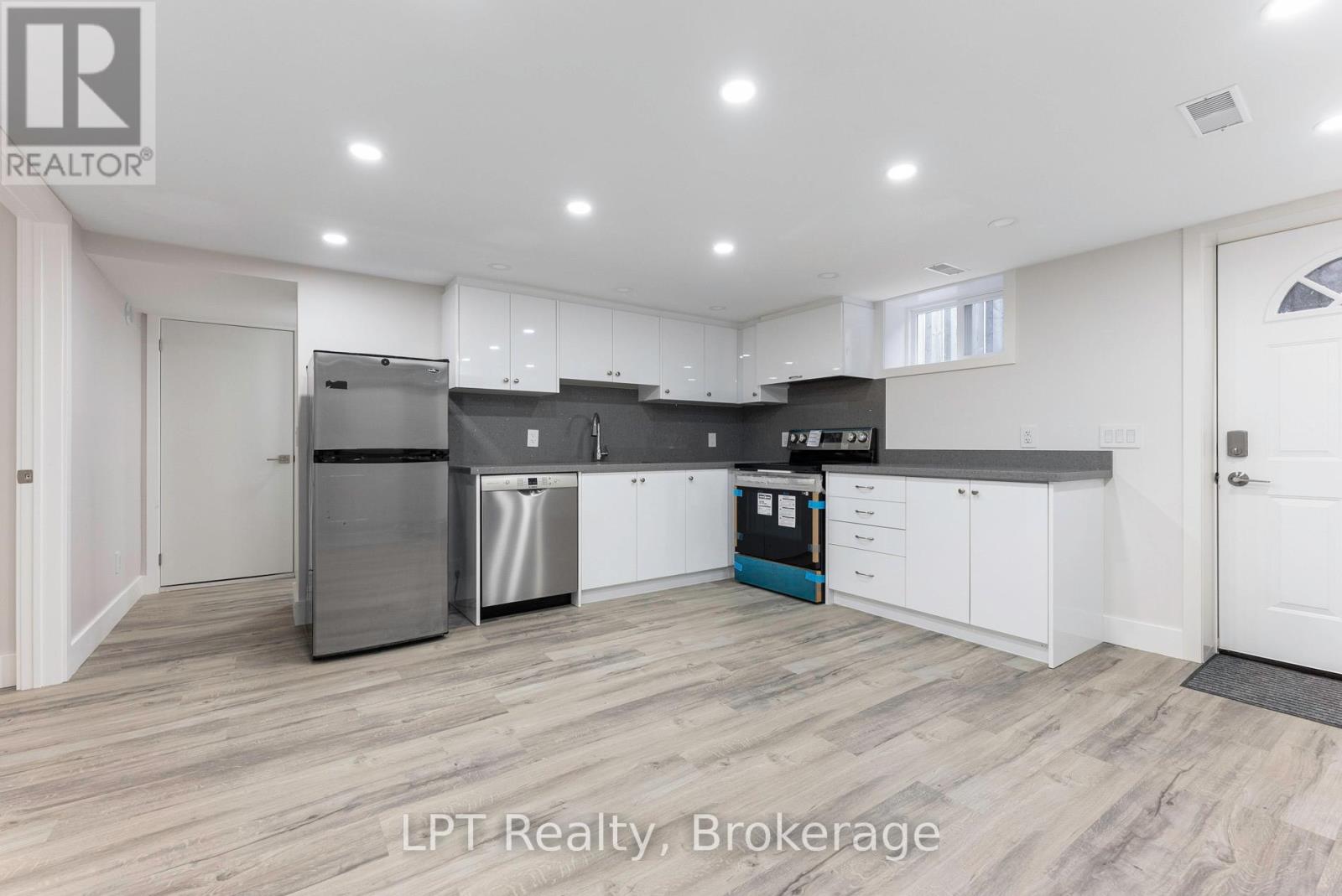 474 Phillip Murray Avenue, Oshawa, Ontario  L1J 1H5 - Photo 23 - E13090004