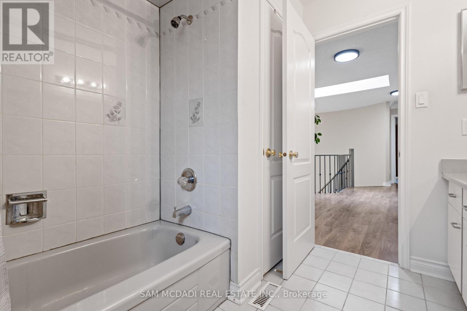 5465 Shorecrest Crescent, Mississauga, Ontario  L5M 4Y6 - Photo 31 - W13119672