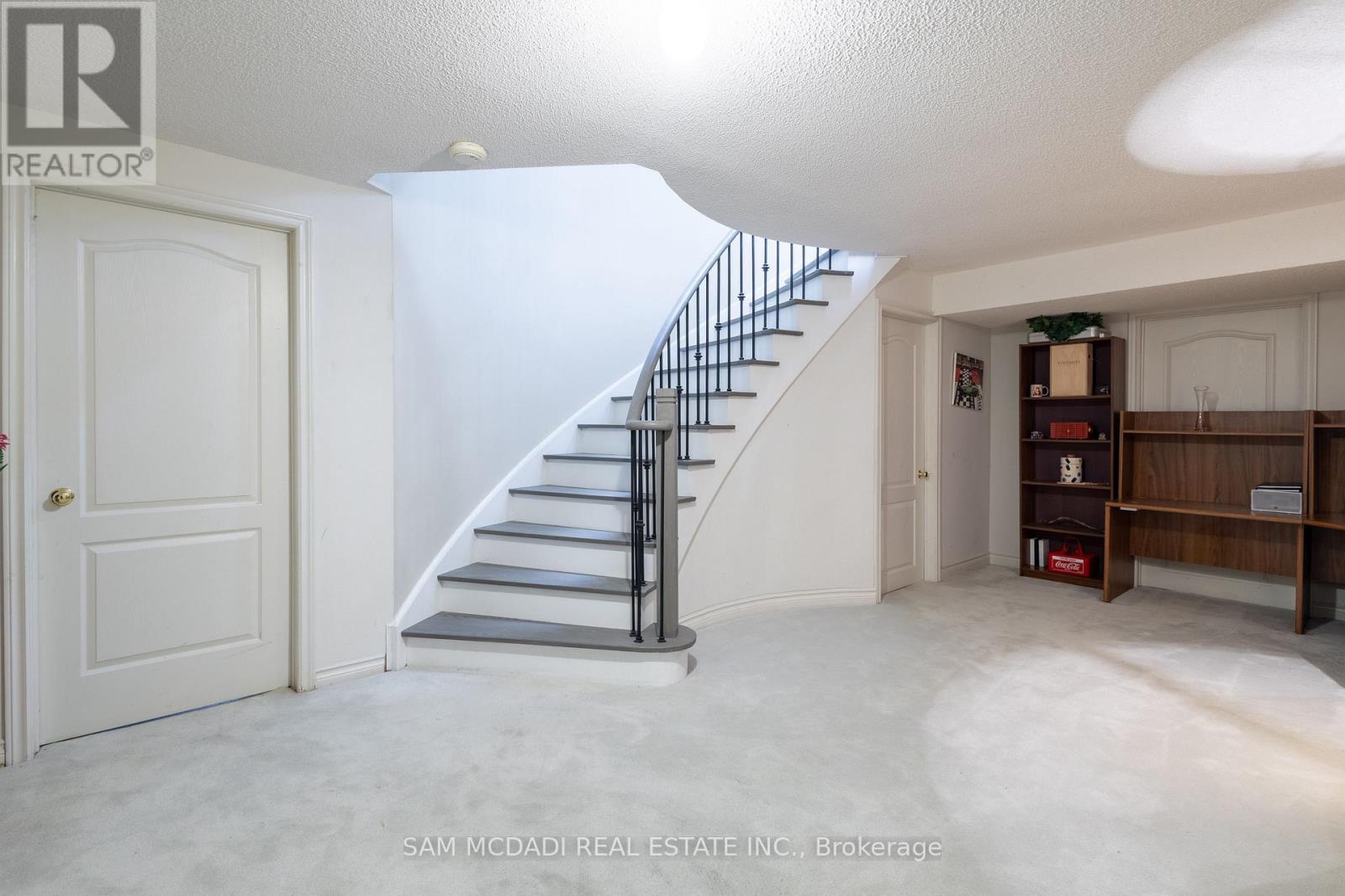 5465 Shorecrest Crescent, Mississauga, Ontario  L5M 4Y6 - Photo 32 - W13119672