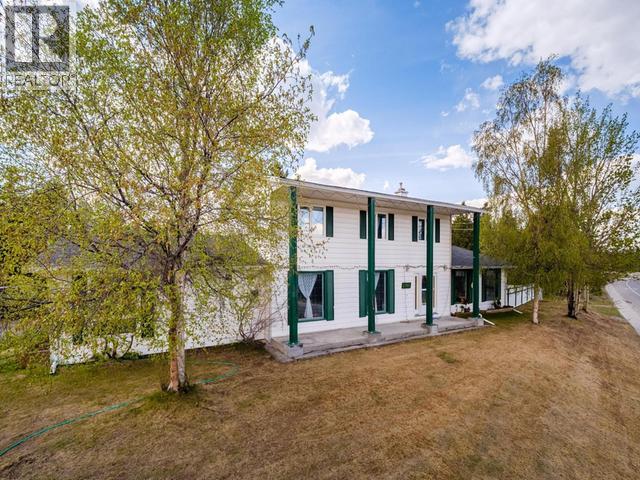 1201 Hickory Street, Whitehorse, Yukon  Y1A 4M4 - Photo 1 - 17255