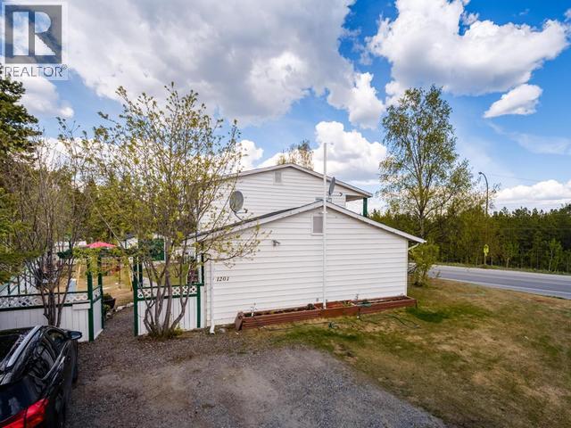 1201 Hickory Street, Whitehorse, Yukon  Y1A 4M4 - Photo 5 - 17255