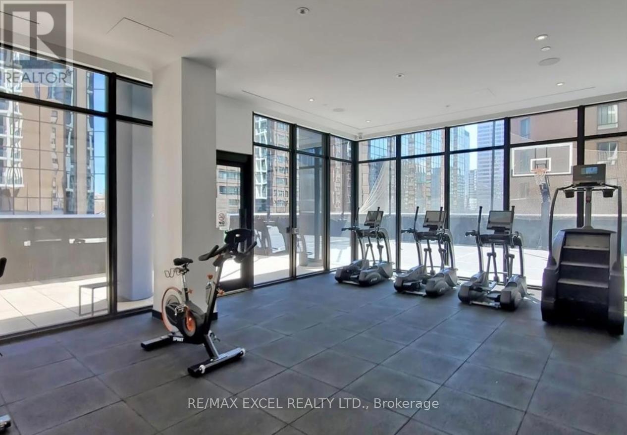 1706 - 20 Edward Street, Toronto, Ontario  M5G 0C5 - Photo 18 - C13087380
