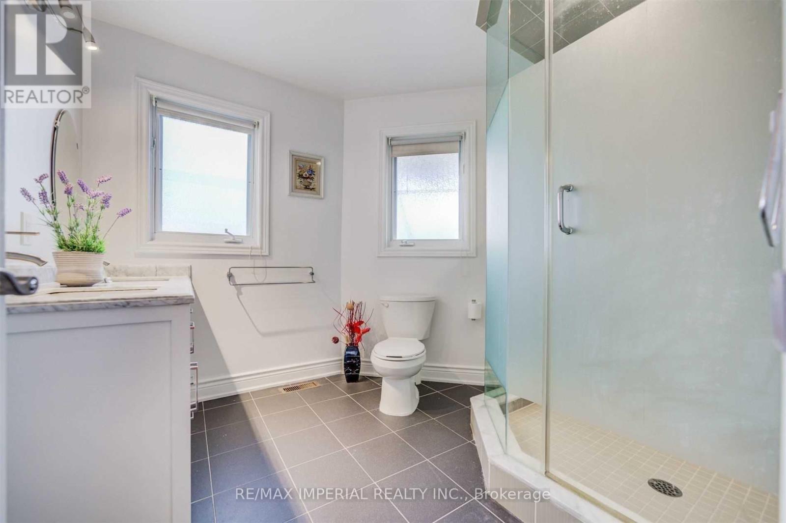 Upper - 5295 Thornwood Drive, Mississauga, Ontario  L4Z 3J3 - Photo 14 - W13112494