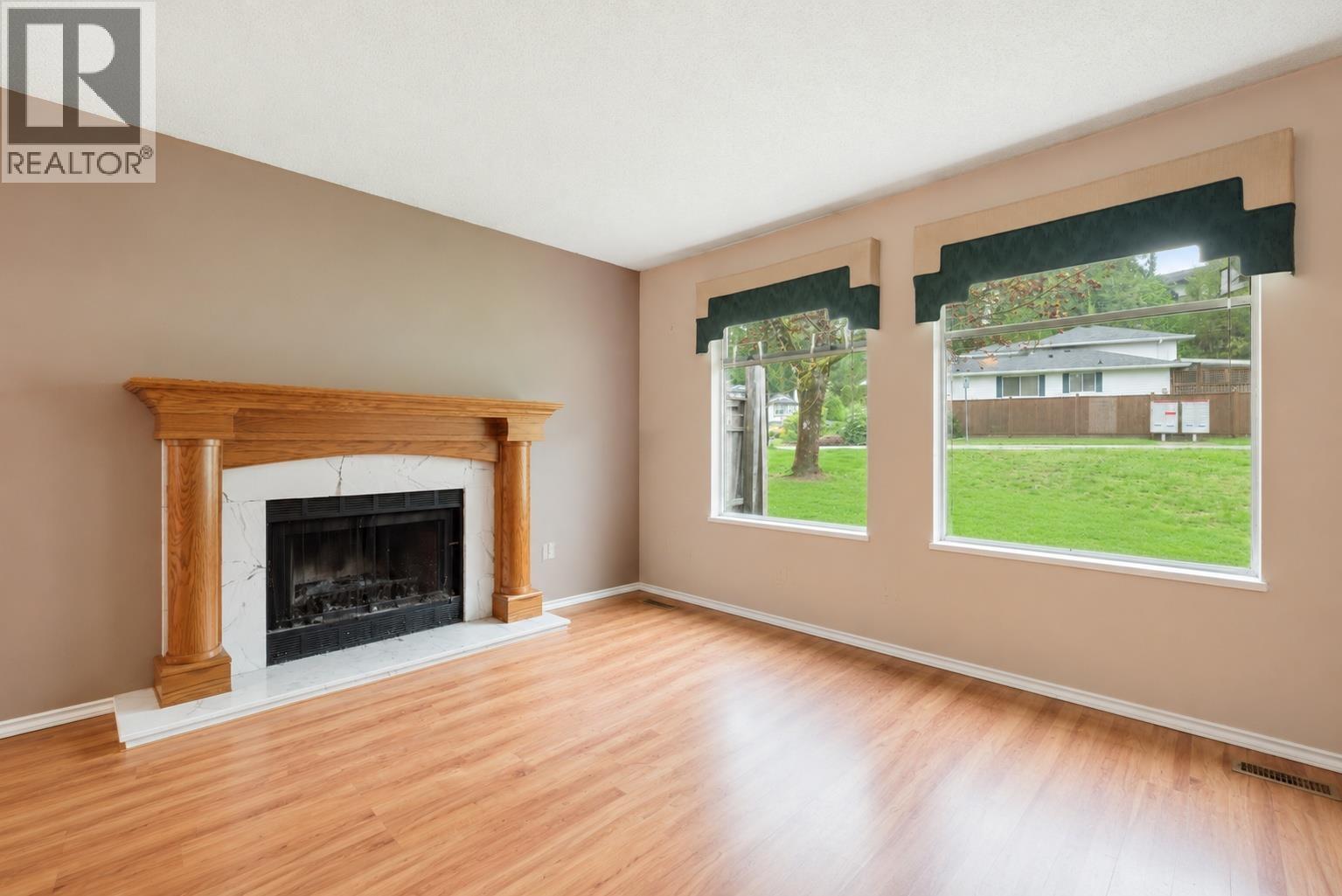 22136 River Bend, Maple Ridge, British Columbia  V2X 9G3 - Photo 4 - R3115677