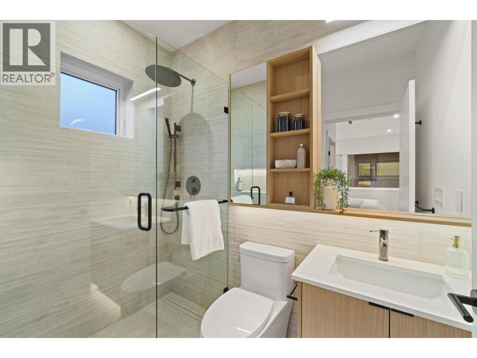 2 1945 E 13th Avenue, Vancouver, British Columbia  V5N 2C3 - Photo 7 - R3122666