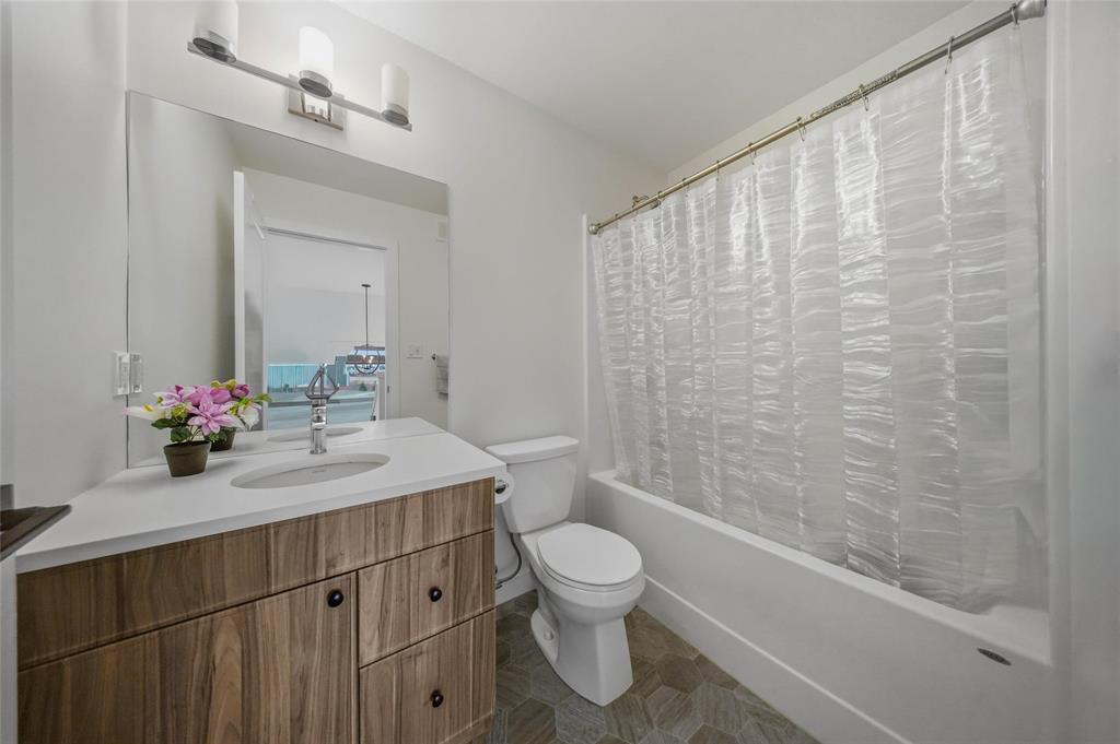 166 Romance Lane, Winnipeg, Manitoba  R2C 5S2 - Photo 13 - 202610131