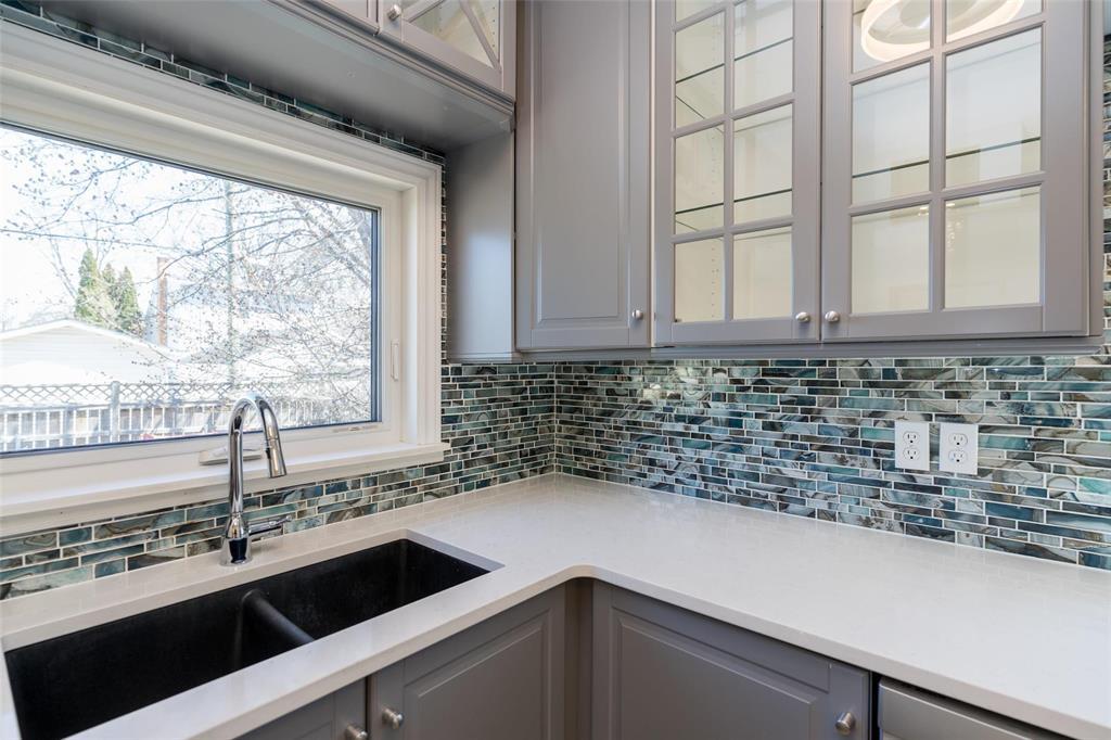 345 Sackville Street, Winnipeg, Manitoba  R3J 1Z9 - Photo 12 - 202610132