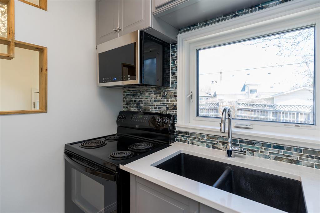 345 Sackville Street, Winnipeg, Manitoba  R3J 1Z9 - Photo 13 - 202610132