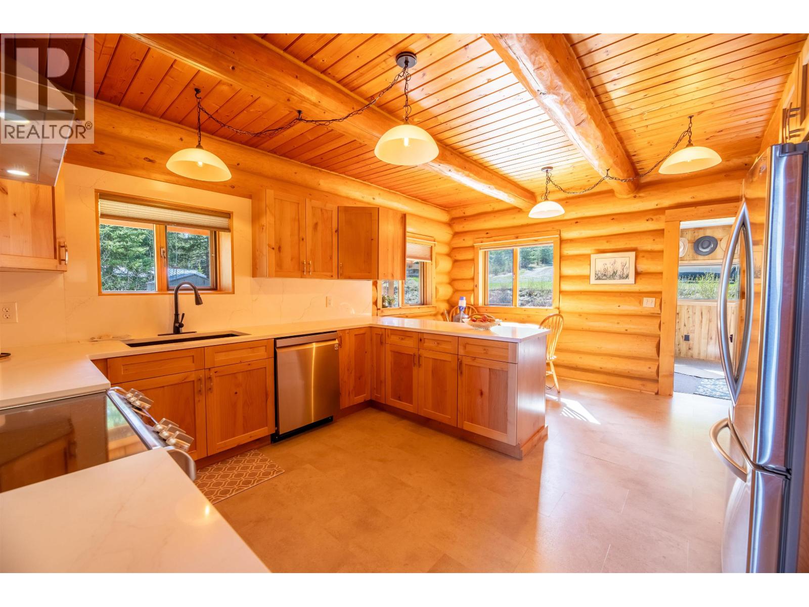 7145 Lincoln Drive, Bridge Lake, British Columbia  V0K 1X1 - Photo 10 - R3122883