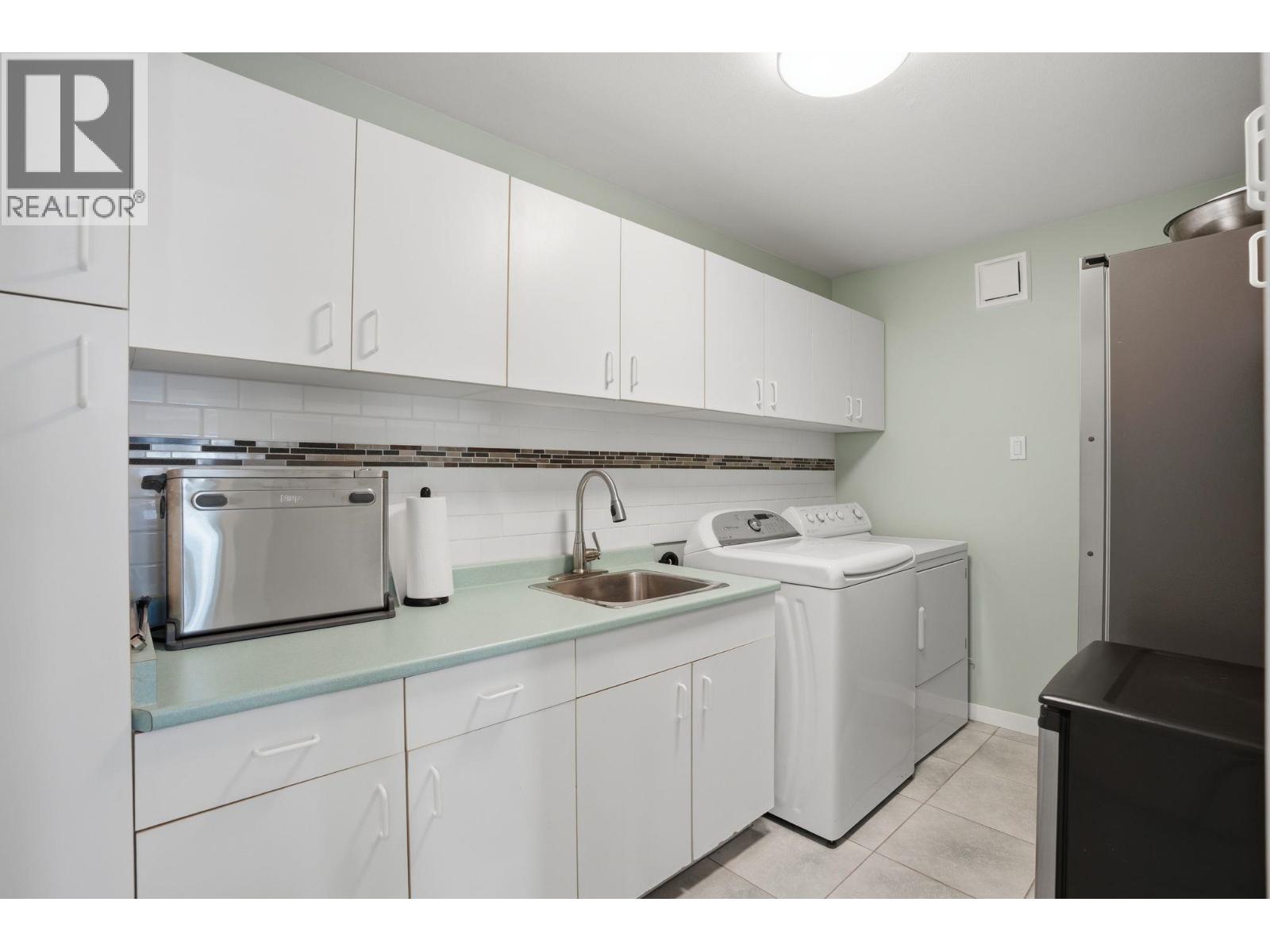2341 Caledonia Avenue, North Vancouver, British Columbia  V7G 1T8 - Photo 17 - R3105668