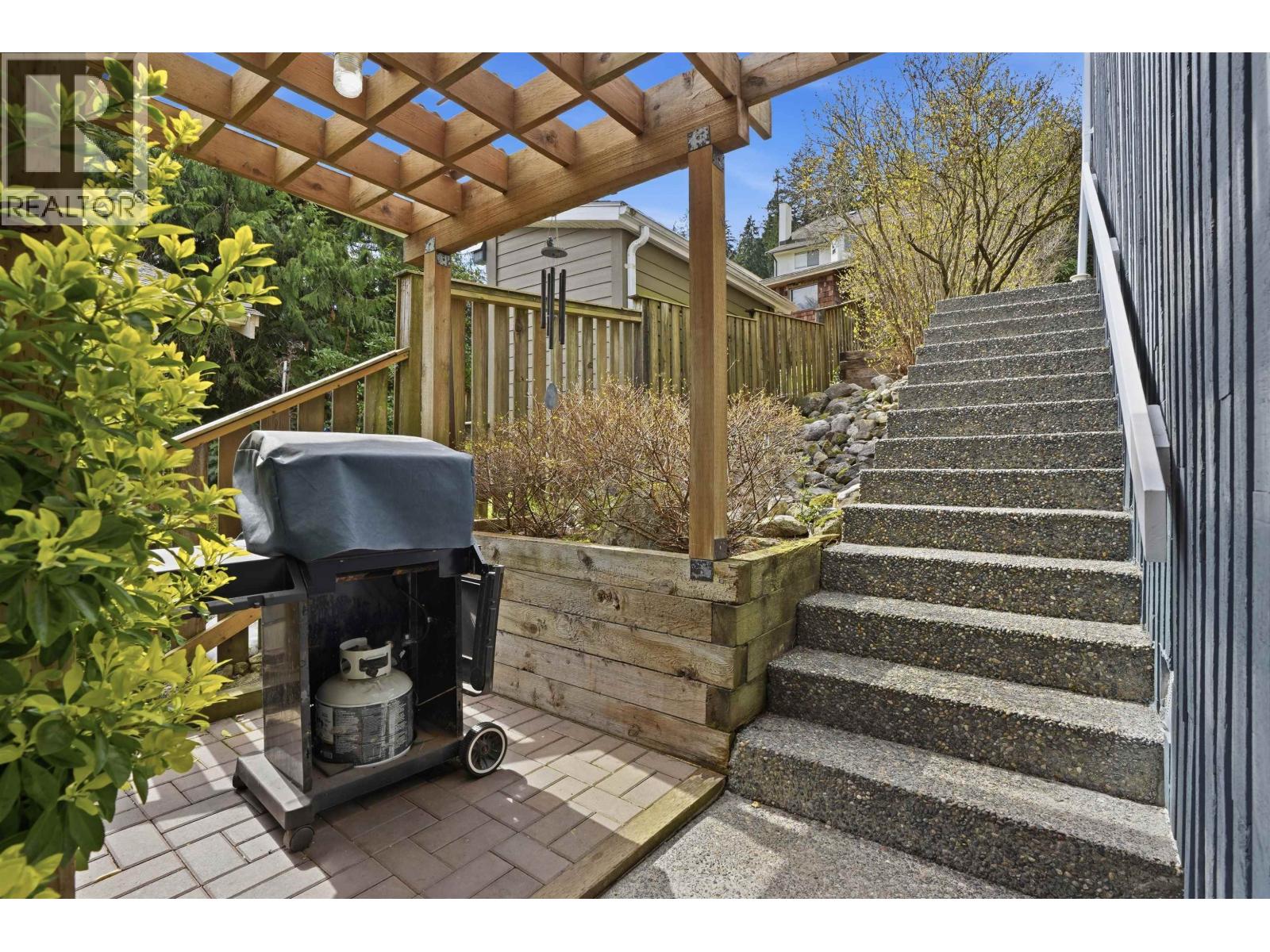 2341 Caledonia Avenue, North Vancouver, British Columbia  V7G 1T8 - Photo 37 - R3105668