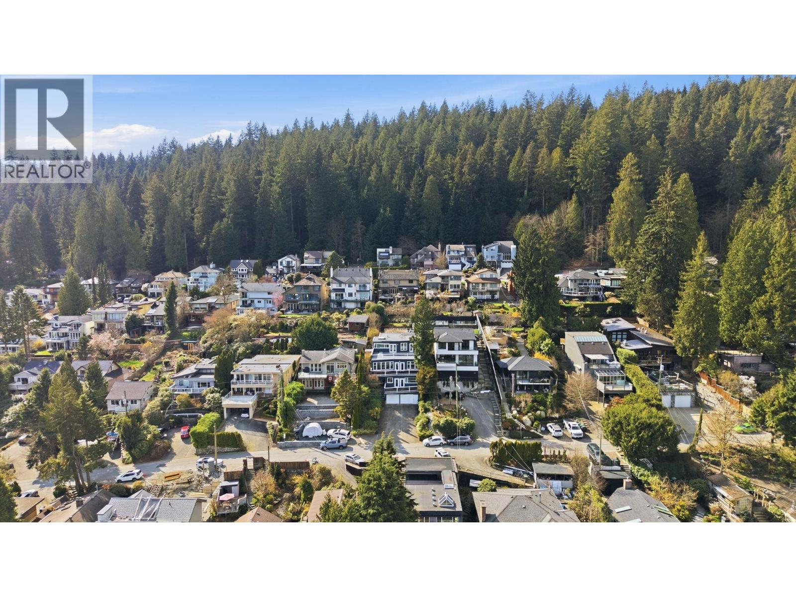 2341 Caledonia Avenue, North Vancouver, British Columbia  V7G 1T8 - Photo 38 - R3105668
