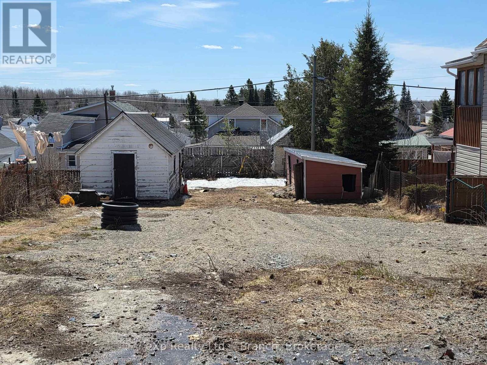 17 Mckelvie Avenue, Kirkland Lake, Ontario  P2N 2K3 - Photo 2 - T13119786