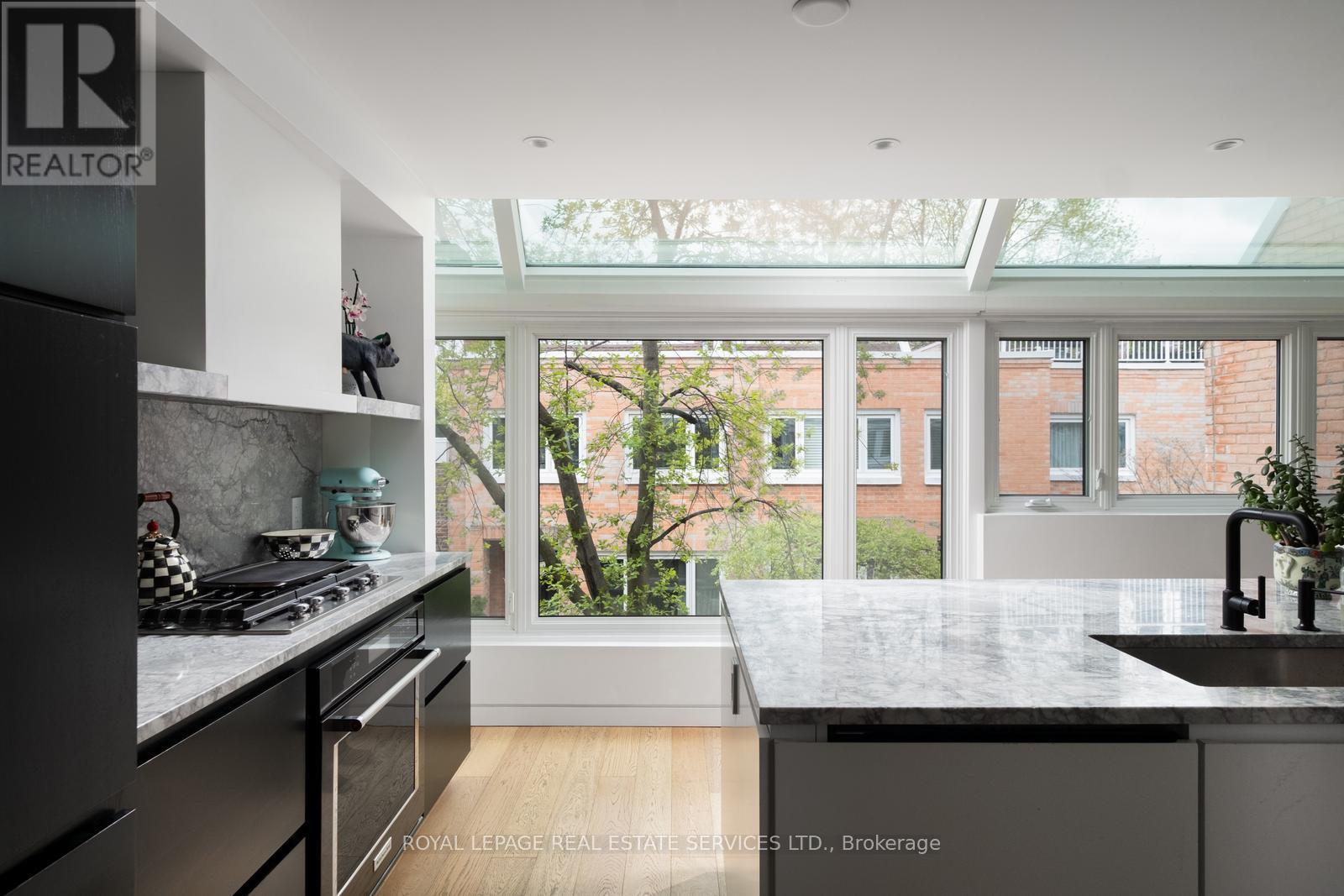 16 - 390 Wellesley Street E, Toronto, Ontario  M4X 1H6 - Photo 12 - C13077518