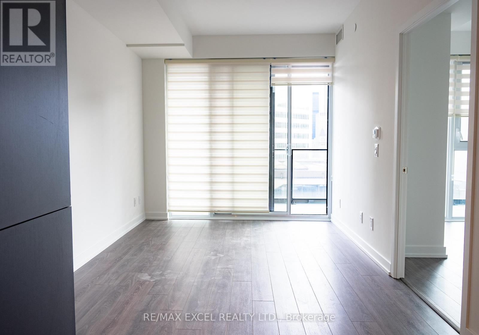 1706 - 20 Edward Street, Toronto, Ontario  M5G 0C5 - Photo 3 - C13087380