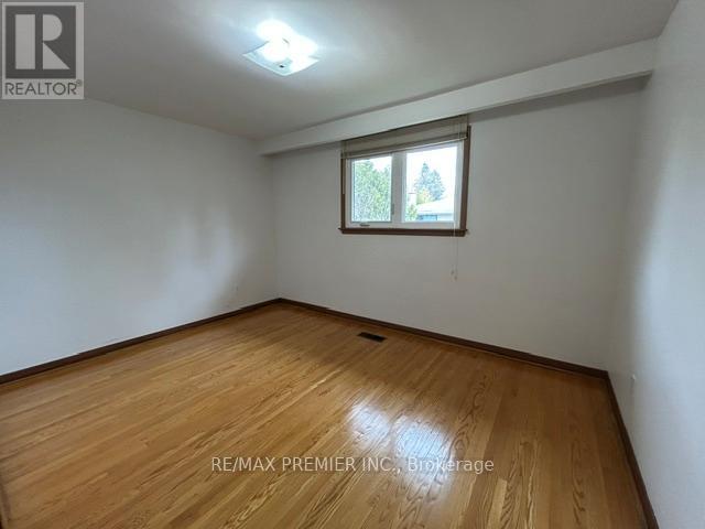 19 Sandbourne Crescent, Toronto, Ontario  M2L 3A5 - Photo 21 - C13117420