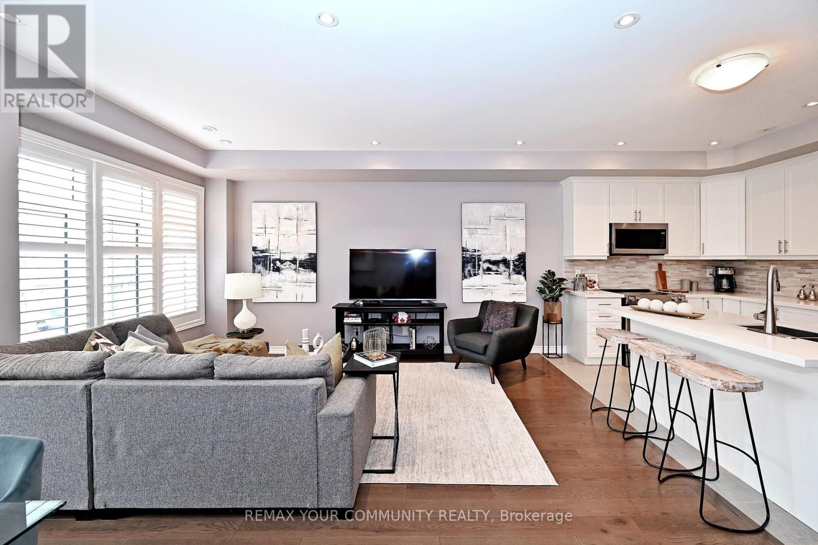 39 Blackpool Lane, East Gwillimbury, Ontario  L9N 0R7 - Photo 8 - N13056230