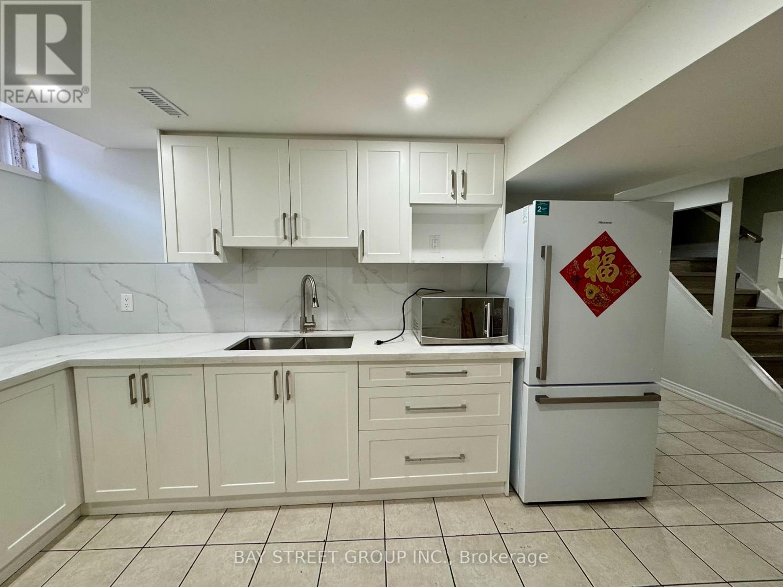 11 Cardiff Road, Markham, Ontario  L3R 7G2 - Photo 4 - N13119716