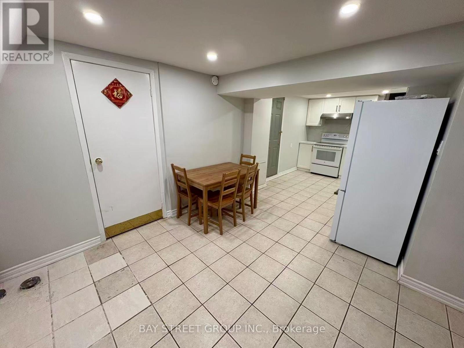 11 Cardiff Road, Markham, Ontario  L3R 7G2 - Photo 5 - N13119716