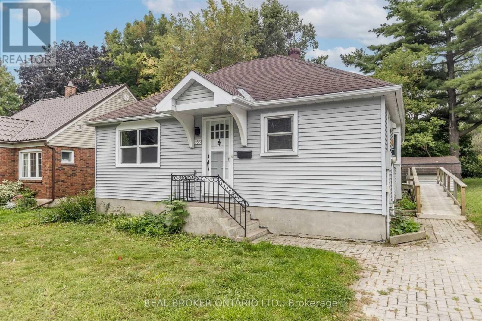 156 CLAPPERTON STREET, barrie (wellington), Ontario