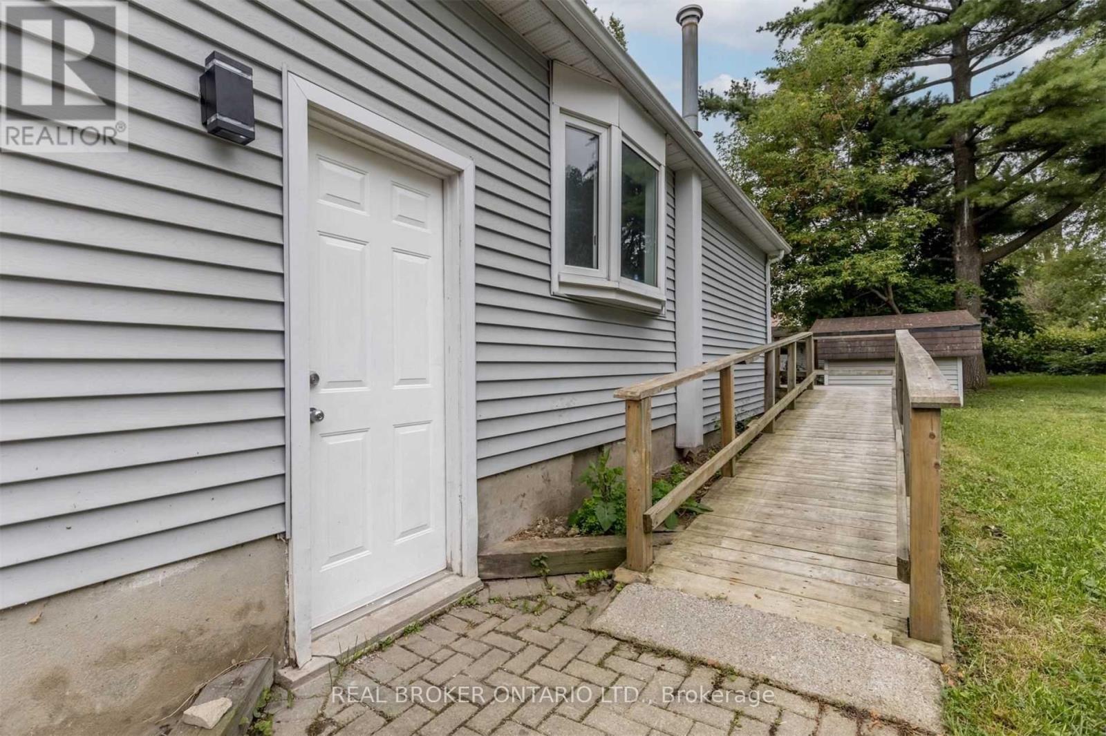 156 Clapperton Street, Barrie (Wellington), Ontario  L4M 3G4 - Photo 24 - S13119752