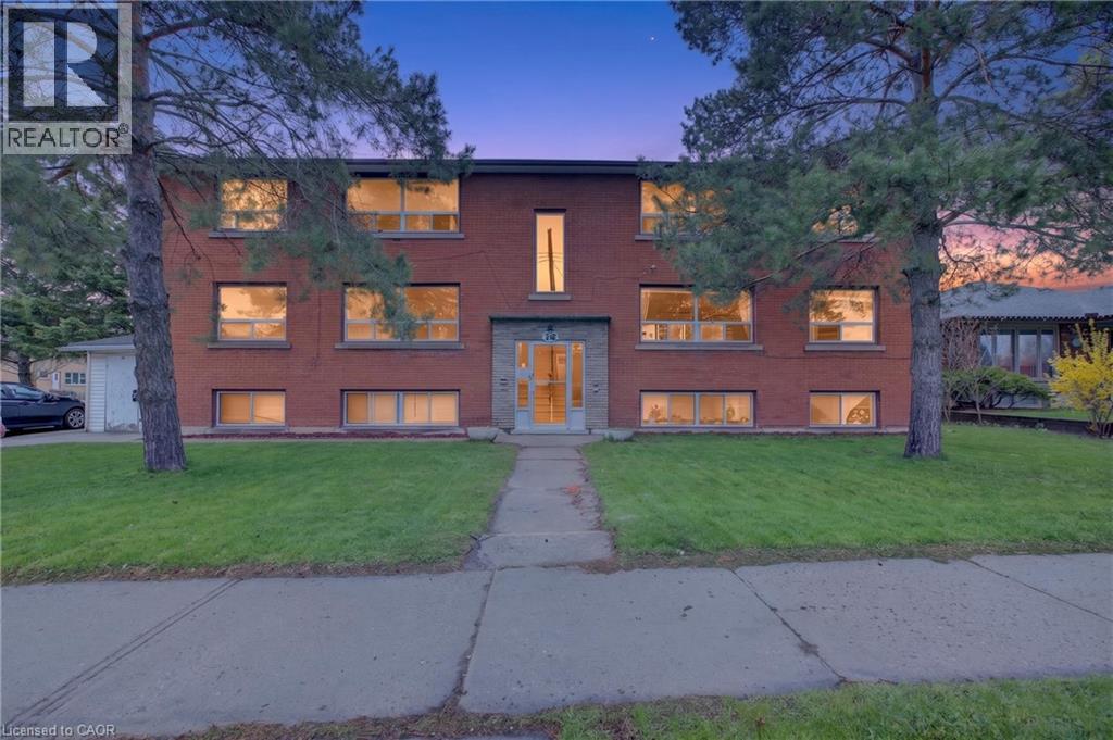 72 Hoffman Street, Kitchener, Ontario  N2M 3M9 - Photo 2 - 40825490