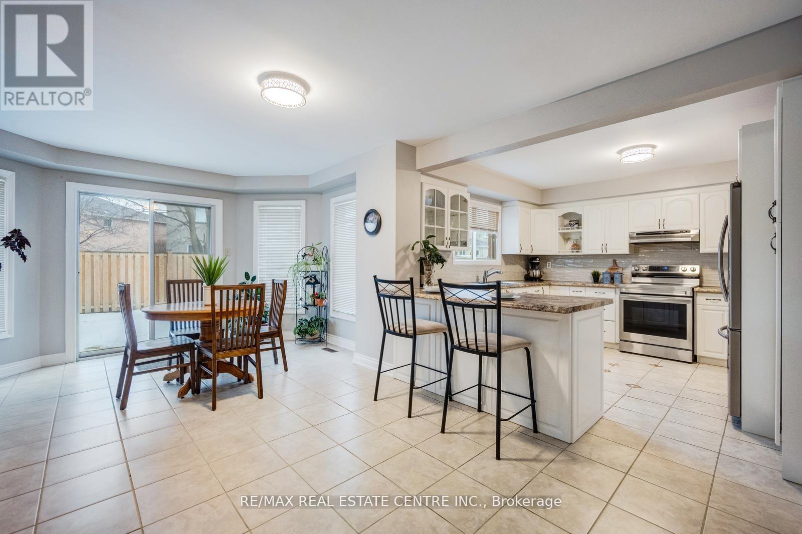 5580 Millbrook Lane, Mississauga, Ontario  L5M 3X9 - Photo 10 - W13119758