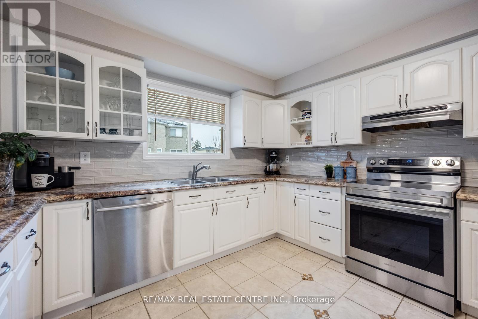 5580 Millbrook Lane, Mississauga, Ontario  L5M 3X9 - Photo 13 - W13119758