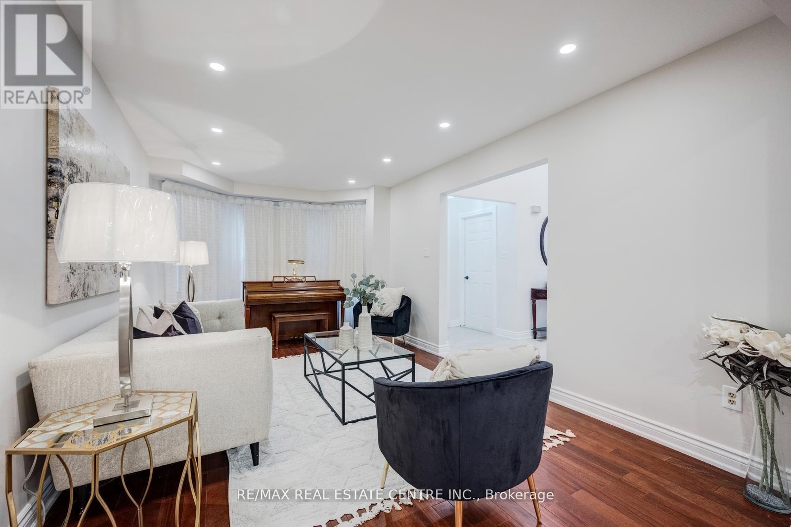5580 Millbrook Lane, Mississauga, Ontario  L5M 3X9 - Photo 6 - W13119758