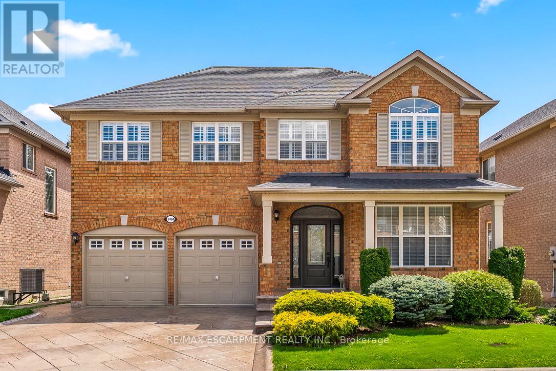 2464 Pebblestone Court, Oakville, Ontario  L6M 4C4 - Photo 1 - W13119764