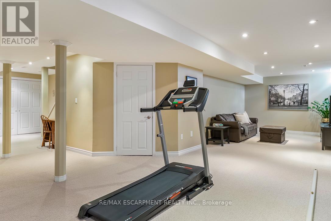 2464 Pebblestone Court, Oakville, Ontario  L6M 4C4 - Photo 36 - W13119764