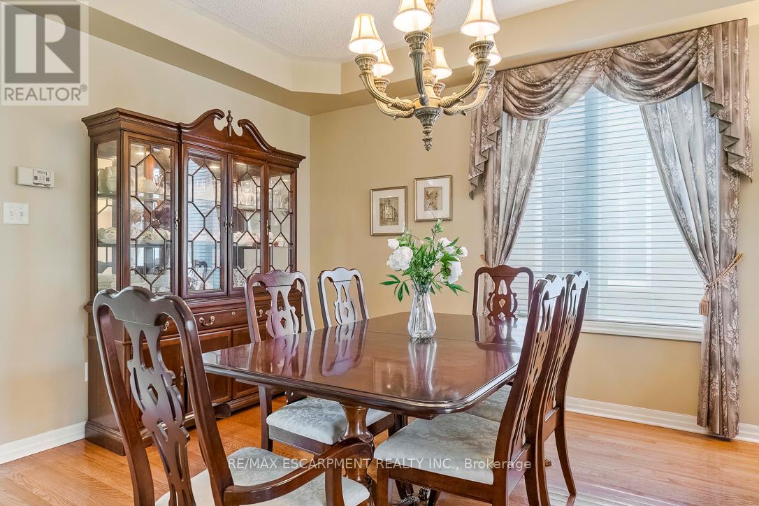 2464 Pebblestone Court, Oakville, Ontario  L6M 4C4 - Photo 50 - W13119764