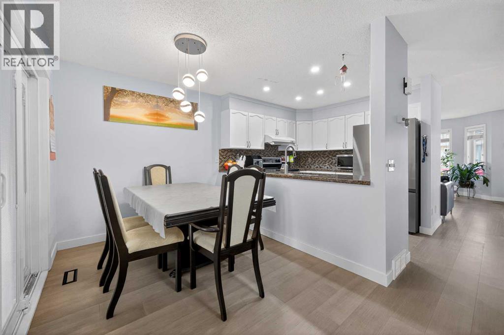 35 Erin Green Place Se, Calgary, Alberta  T2B 3C2 - Photo 10 - A2310457
