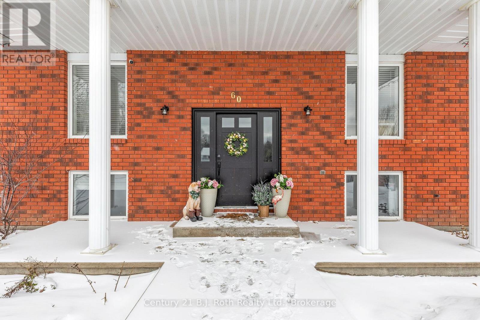 60 Lepage Drive, Penetanguishene, Ontario  L9M 1R5 - Photo 5 - S12896734