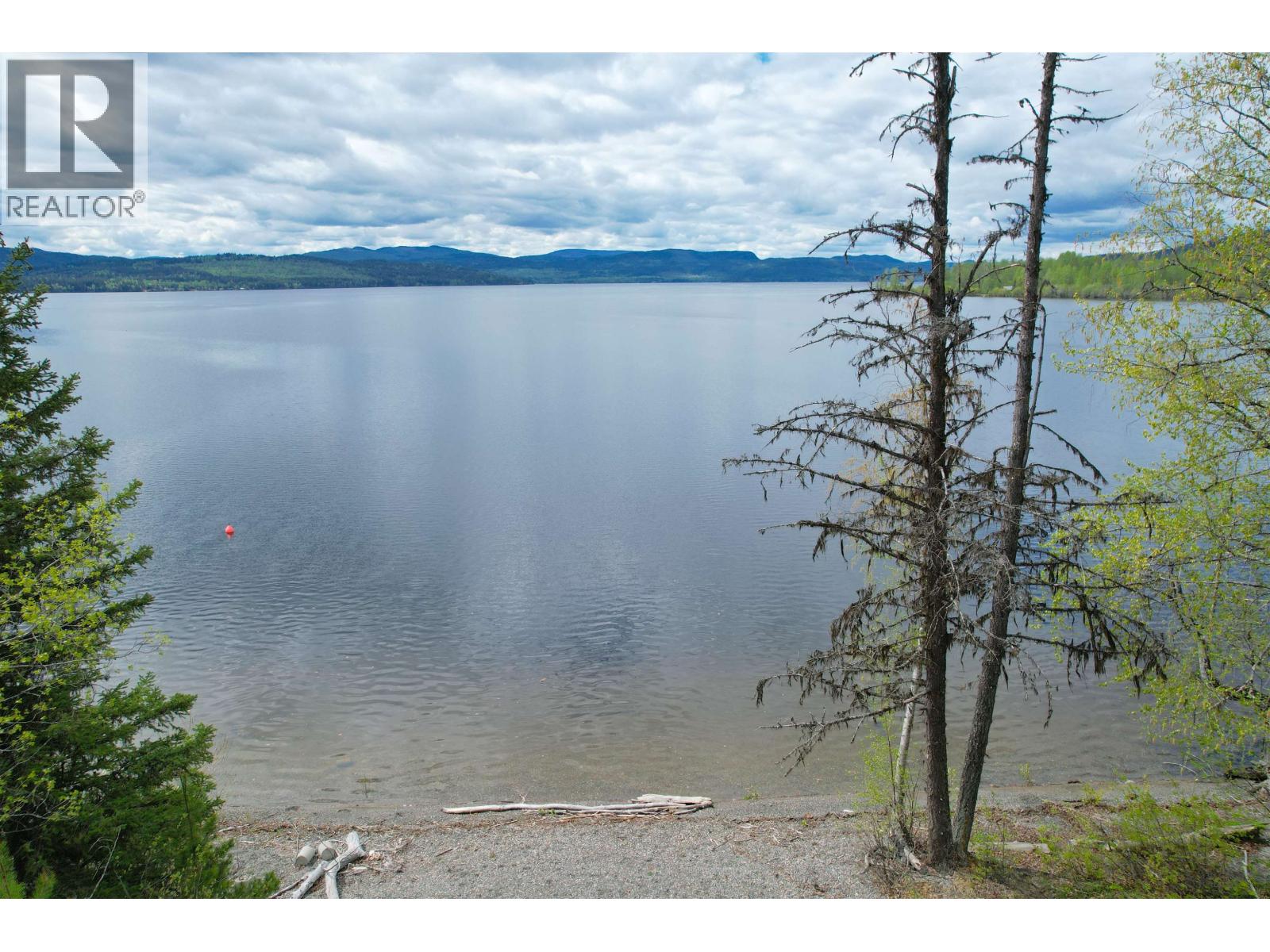 2855 Hoover Bay Road, Canim Lake, British Columbia  V0K 1J0 - Photo 6 - R3123061