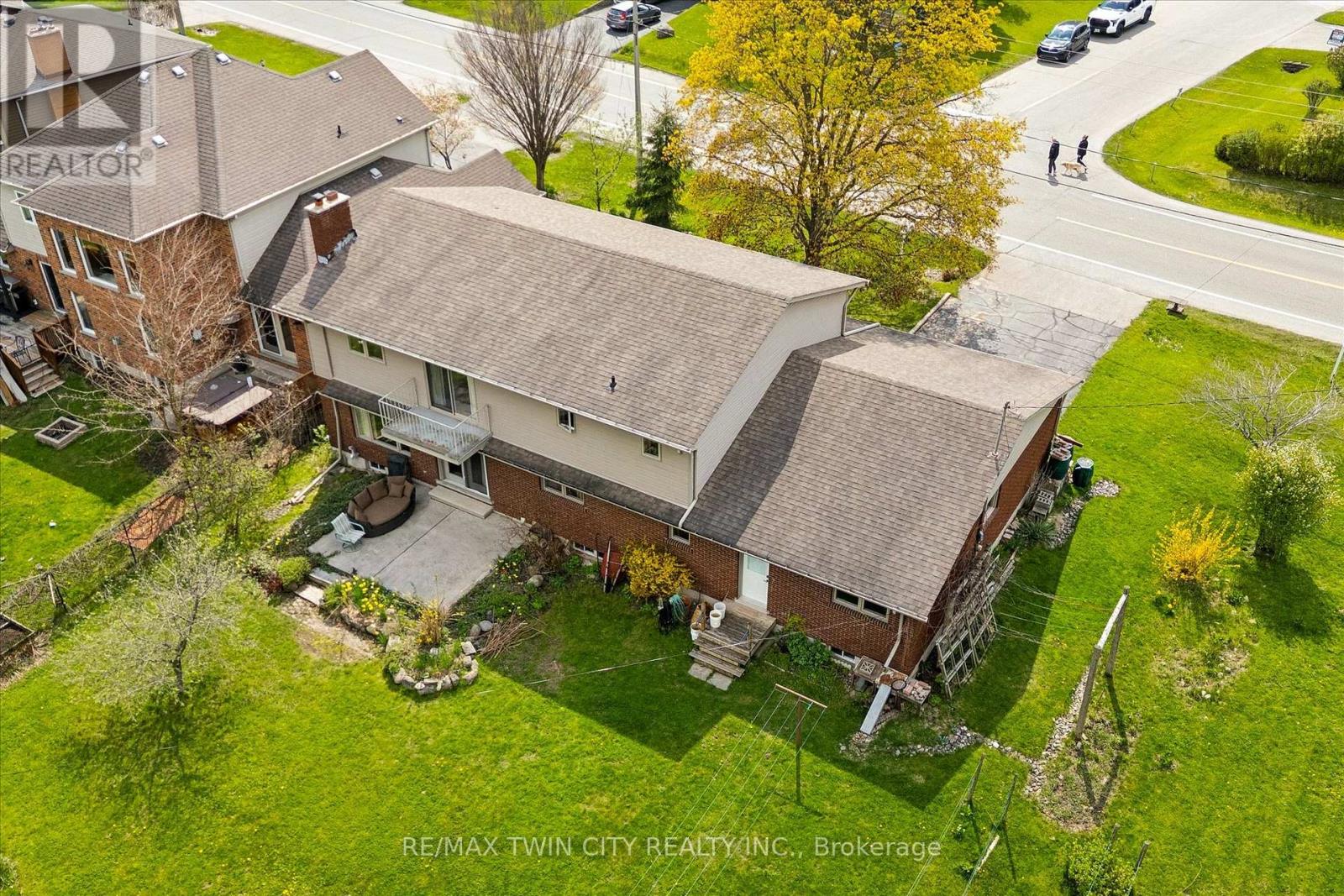 142 Carson Drive, Kitchener, Ontario  N2B 2Z2 - Photo 30 - X13119744