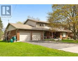 142 CARSON DRIVE, Kitchener, Ontario