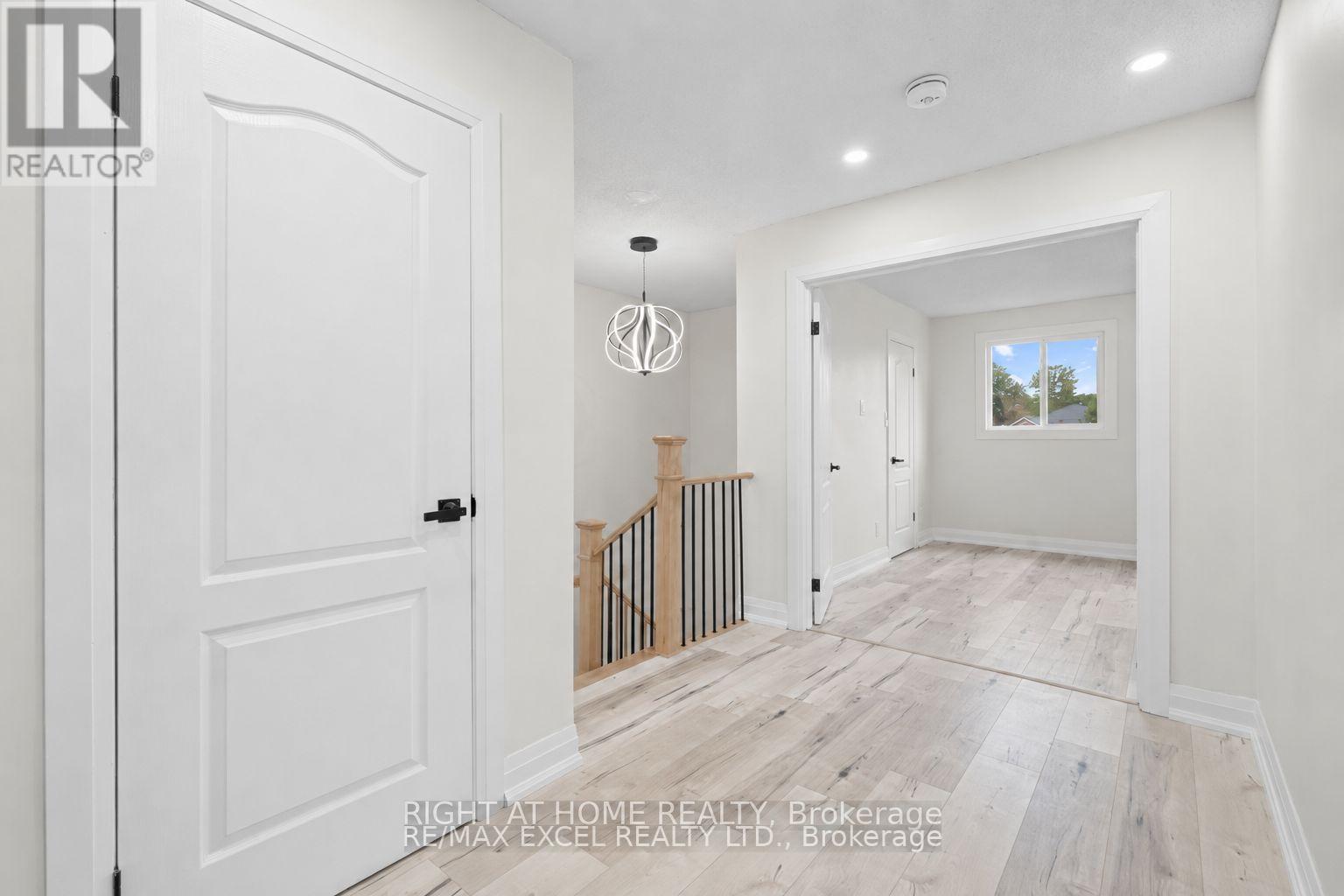 Main - 173 Kersey Crescent, Richmond Hill, Ontario  L4C 8X7 - Photo 10 - N13111772