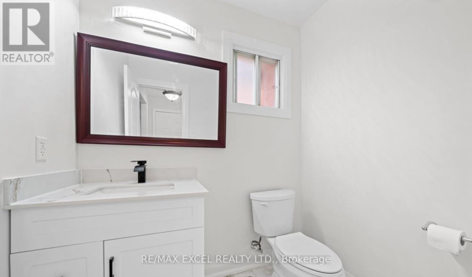 Main - 173 Kersey Crescent, Richmond Hill, Ontario  L4C 8X7 - Photo 9 - N13111772
