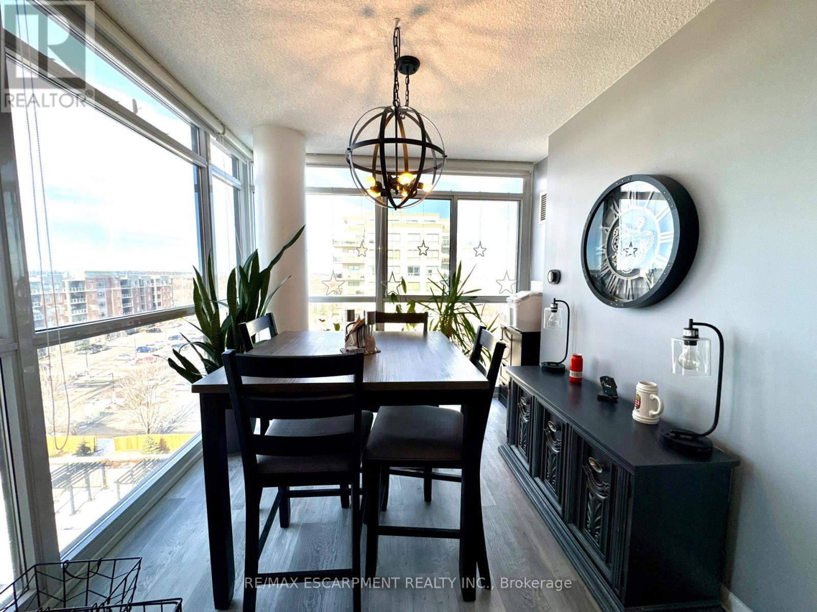 809 - 1940 Ironstone Drive, Burlington, Ontario  L7L 0E4 - Photo 25 - W12856962