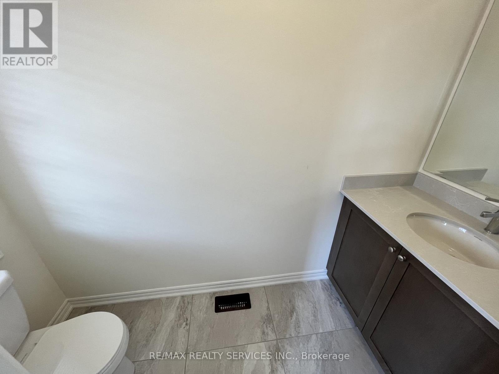 7 Zeus Gate, Brampton, Ontario  L6R 4C1 - Photo 6 - W13115562