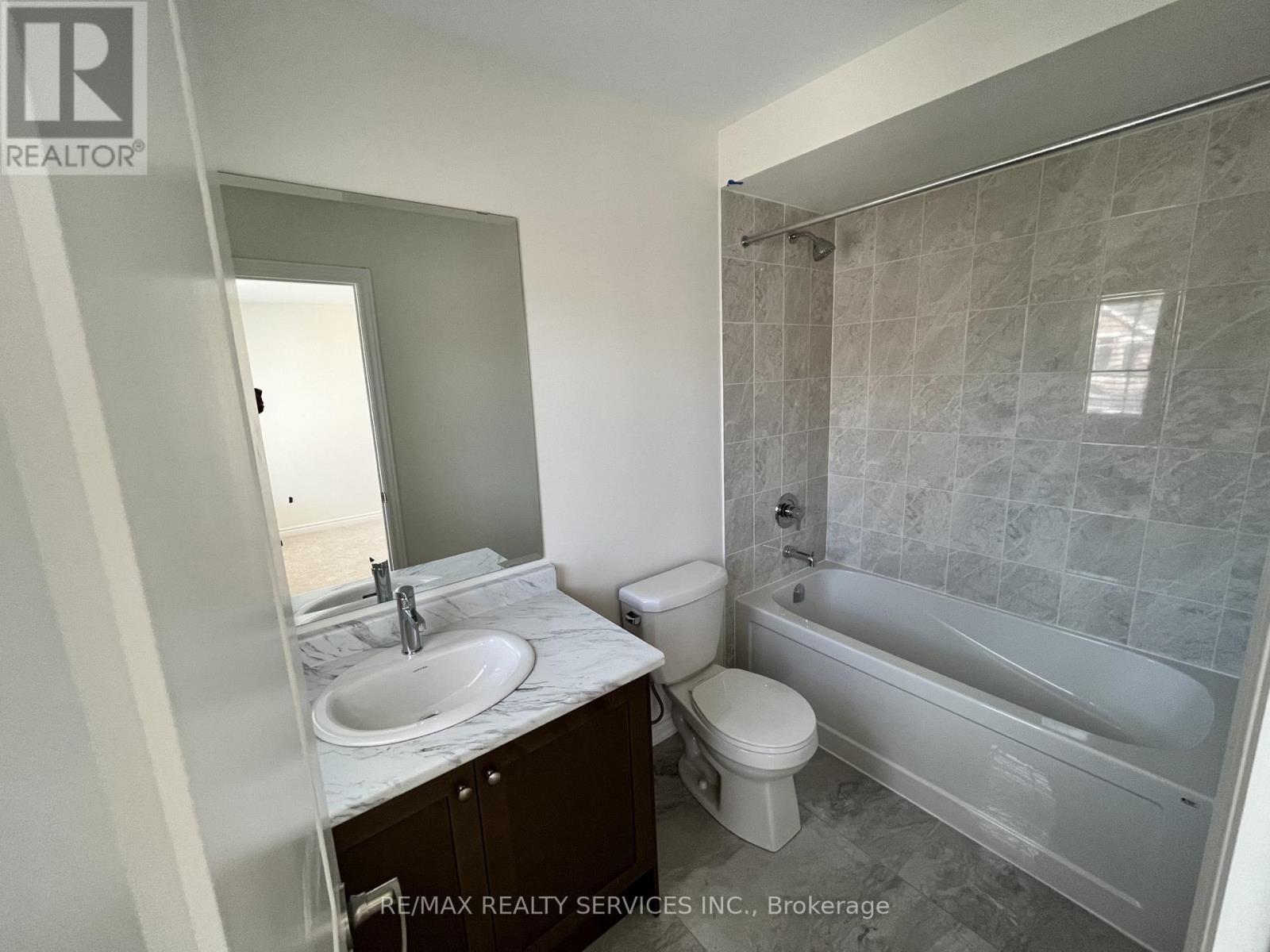 7 Zeus Gate, Brampton, Ontario  L6R 4C1 - Photo 30 - W13115562