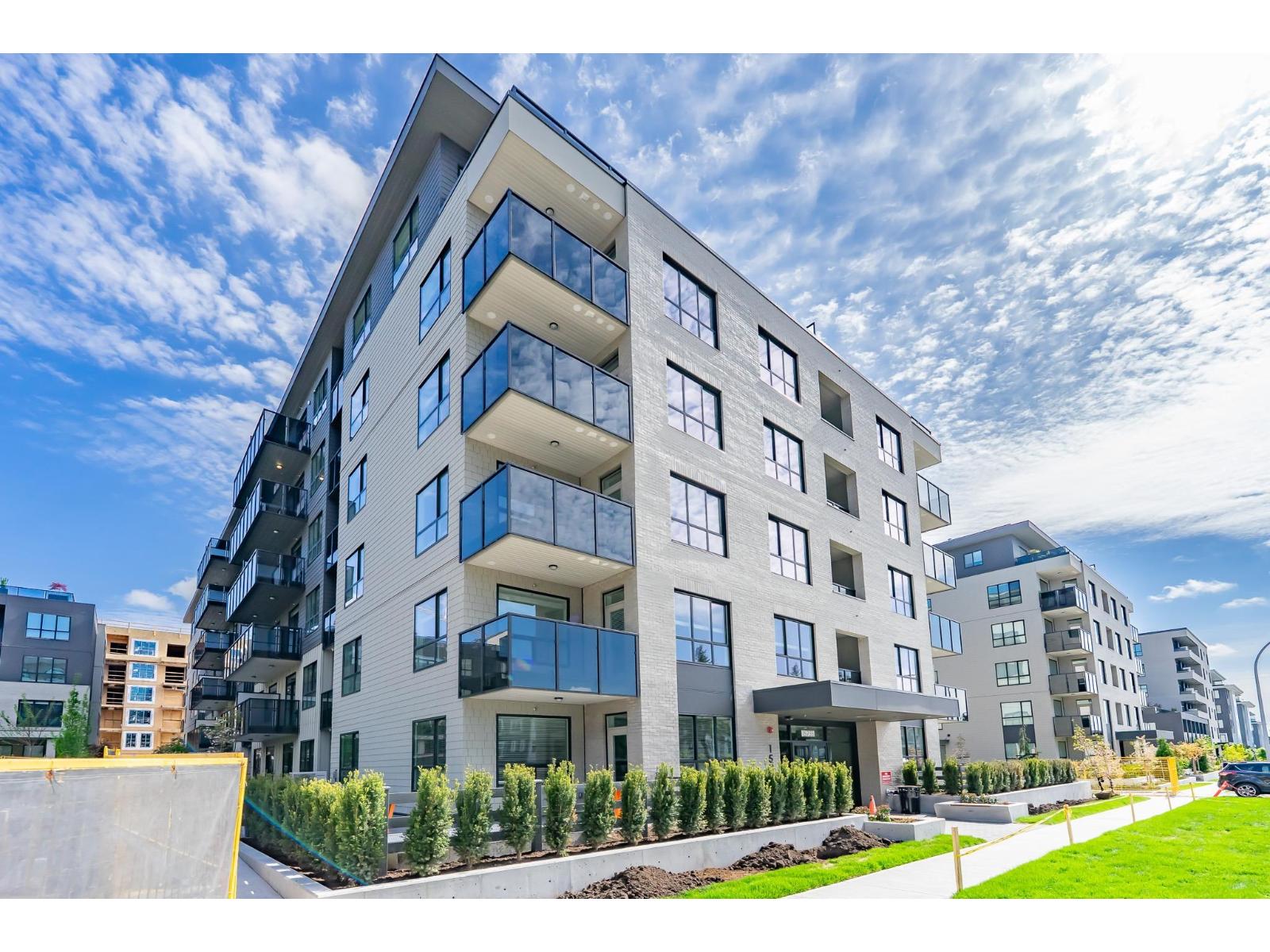 607 15735 85 AVENUE, Surrey, British Columbia