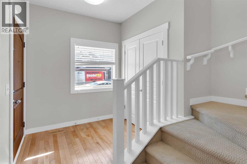 24 Royal Birch Park Nw, Calgary, Alberta  T3G 0B8 - Photo 2 - A2301134