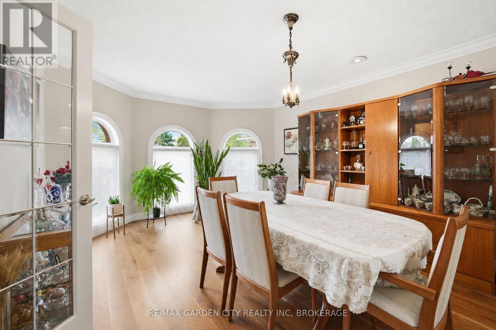 13 Third Avenue, St. Catharines, Ontario  L2W 1A8 - Photo 11 - X13116840